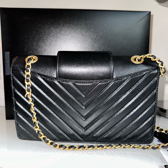 Chanel Collar and Tie Flap Bag Chevron Sheepskin Mini Gold Metal Black Handbag - Picture 10 of 16